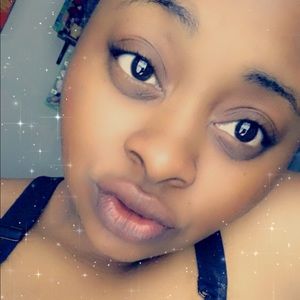 Meet your Posher, Shana